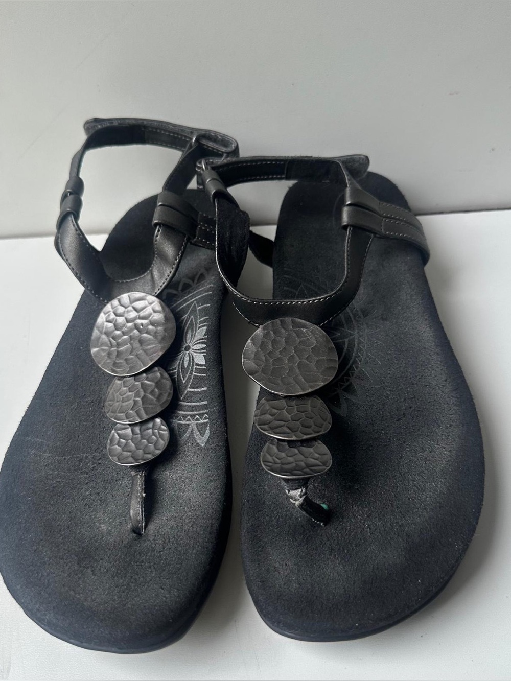 Aetrex Women's Black Gunmetal Thong Sandals Orthotic Comfort Size 8.5